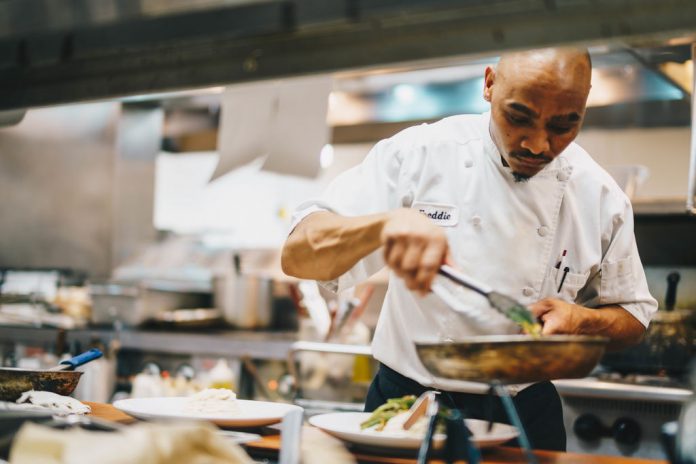 Avis de recrutement: Chef Cuisinier (Lead cook)