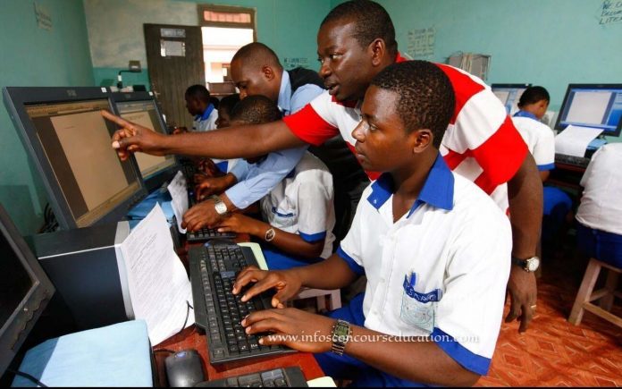 Avis de recrutement: 02 Professeurs d'informatique