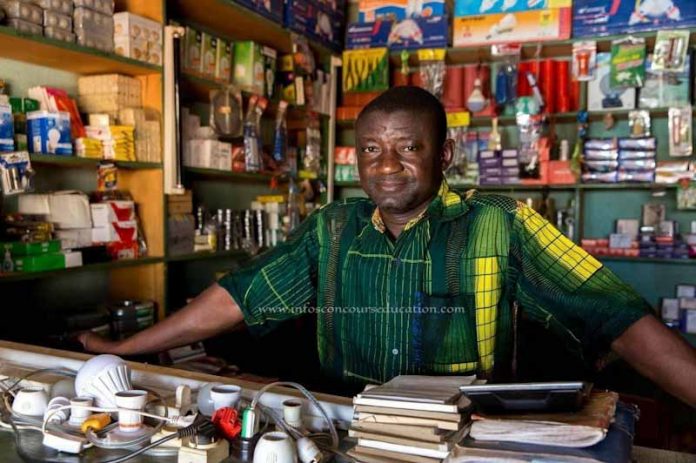 Avis de recrutement: vendeur en quicaillerie