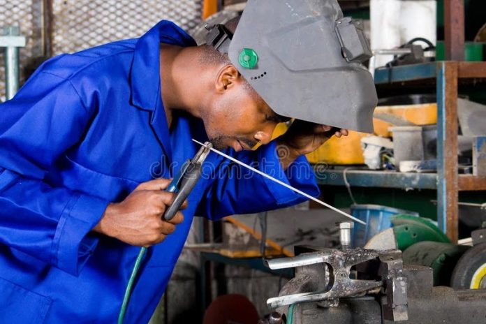 Avis de recrutement: Ouvriers machinistes - Entreprise agro industrielle