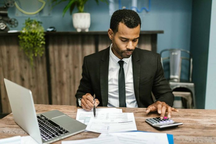 Avis de recrutement: 01 Contrôleur Comptable