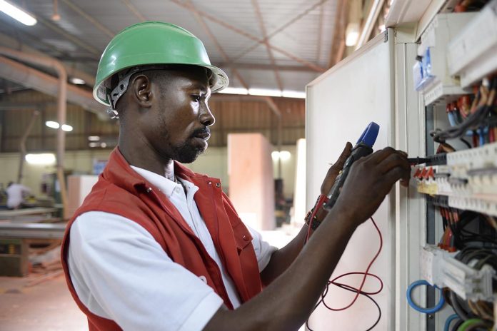 Recrutement La PASTA: Electrotechniciens