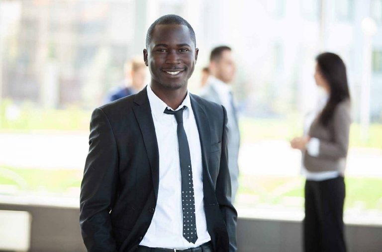 Avis de recrutement: Directeur.trice des ventes – CANAL+