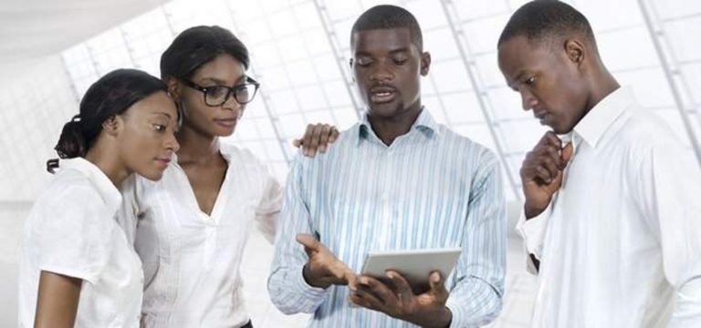 Recrutement massif des commerciaux