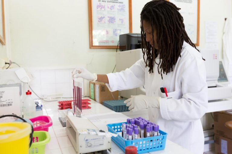 Recrutement UCB 2026 : Laborantin Physico-Chimiste