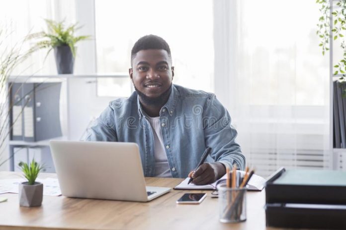 Recrutement de plusieurs Assistants Editoriaux