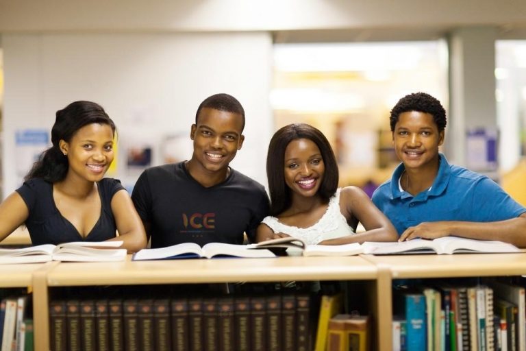 Lester B. Pearson Scholarship in Canada 2023 for students