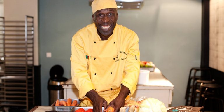 Offre d’emploi: Cuisinier professionnel – Prodiges Hôtel